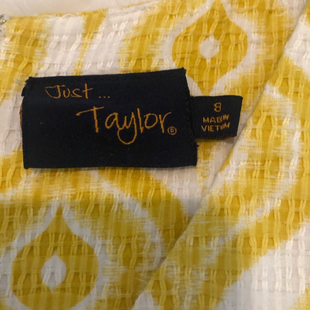 Just...Taylor Dress - Picture 3 of 6